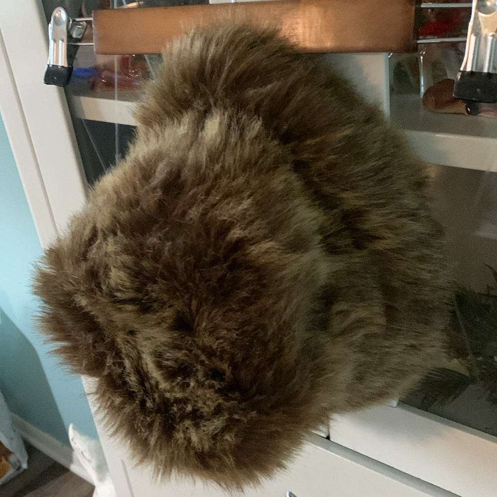 Kenneth Cole faux fur winter hat euc